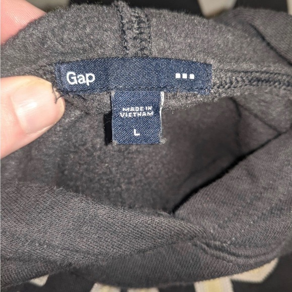 Vintage Gap Hoodie - Picture 3 of 3